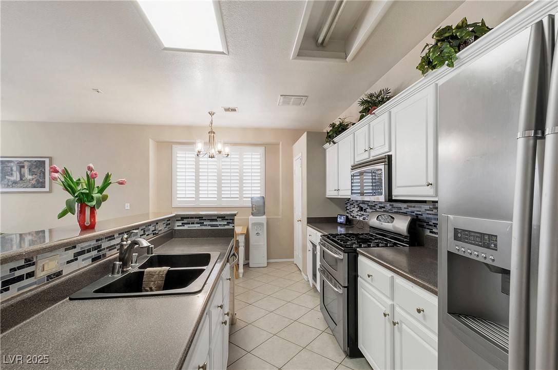 Las Vegas, NV 89131,7601 Donald Nelson AVE
