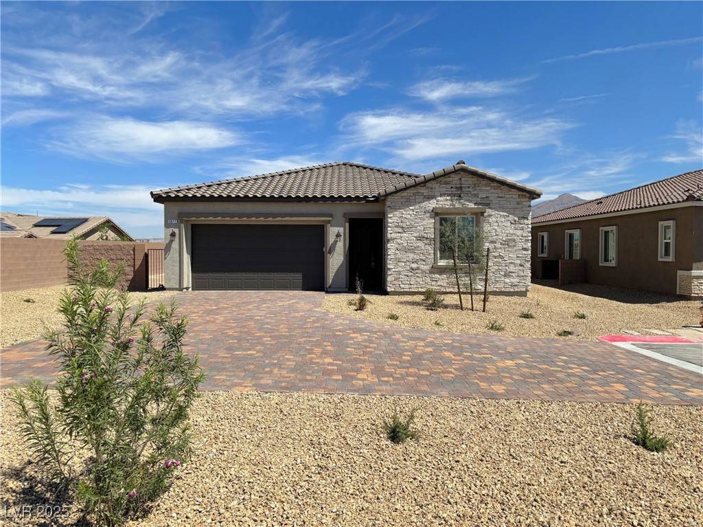 Pahrump, NV 89061,5672 E Badlands LN