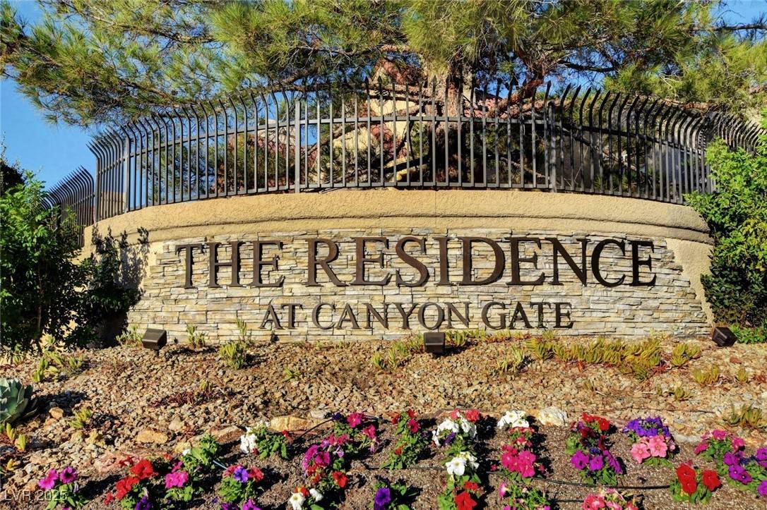 Las Vegas, NV 89117,2200 S Fort Apache RD #2228