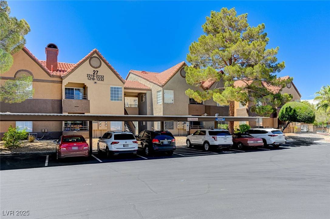 Las Vegas, NV 89117,2200 S Fort Apache RD #2228