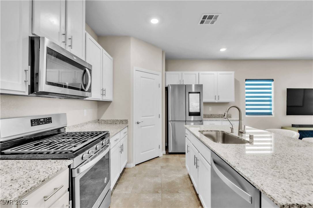 North Las Vegas, NV 89084,4333 Glossier AVE