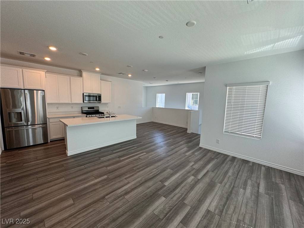 Henderson, NV 89011,216 Callen Falls AVE #1423