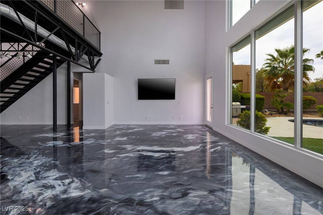 Las Vegas, NV 89118,5651 Deer Creek Falls CT