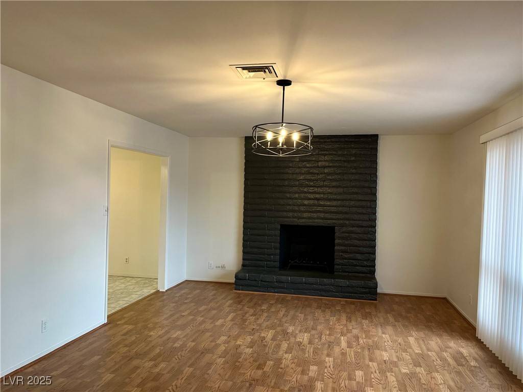 Las Vegas, NV 89121,3914 El Paso DR