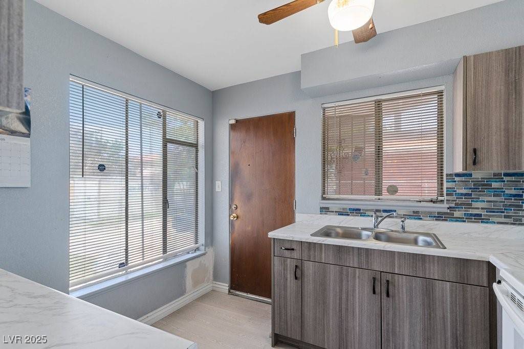 Las Vegas, NV 89106,1643 E ST