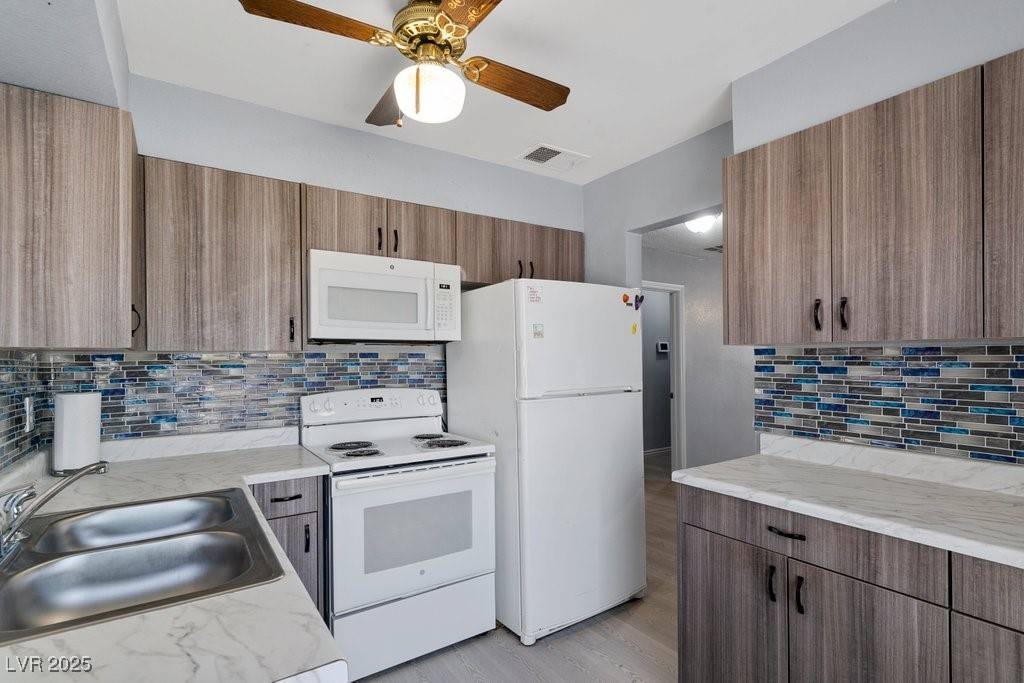 Las Vegas, NV 89106,1643 E ST