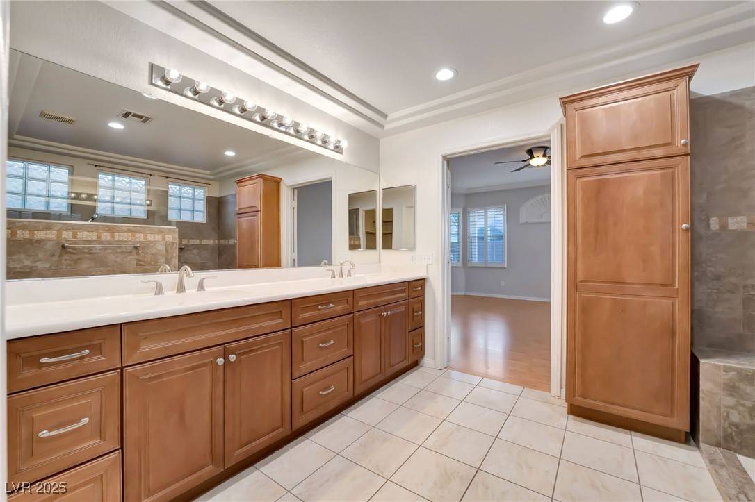 Las Vegas, NV 89147,9785 Gallo DR