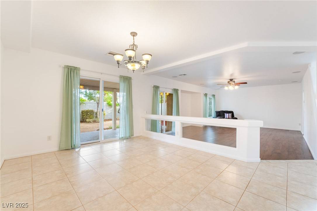 Henderson, NV 89052,810 Socorro Song LN