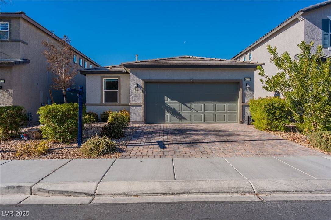 North Las Vegas, NV 89081,6317 Highledge ST