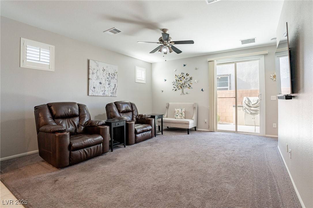 North Las Vegas, NV 89081,6317 Highledge ST