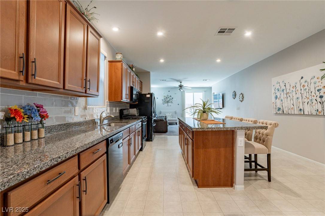 North Las Vegas, NV 89081,6317 Highledge ST