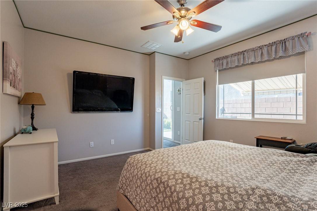 North Las Vegas, NV 89081,6317 Highledge ST