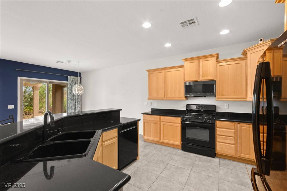 Las Vegas, NV 89122,3528 Tack ST