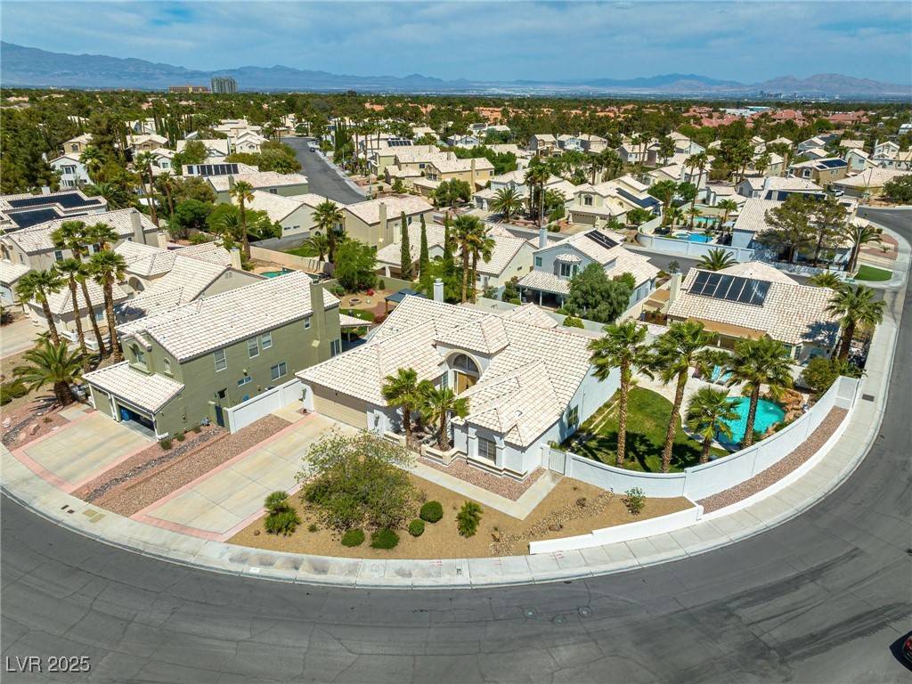 Las Vegas, NV 89117,2212 Marble Gorge DR