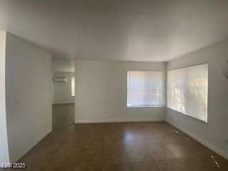 Las Vegas, NV 89169,480 Elm DR #105
