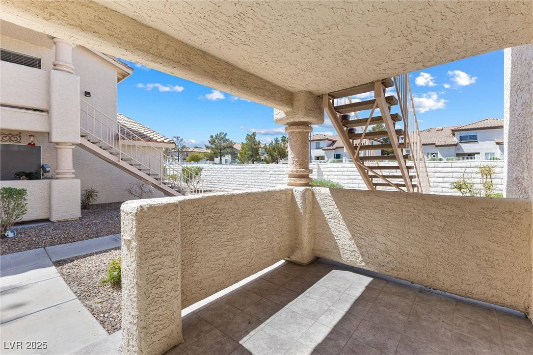 Las Vegas, NV 89128,925 Boulder Mesa DR #102