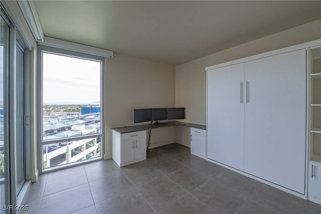 Las Vegas, NV 89109,222 Karen AVE #708