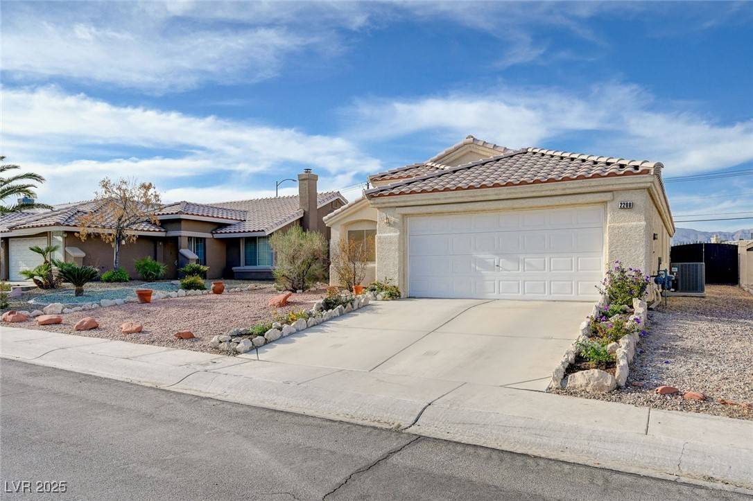 North Las Vegas, NV 89032,2208 Twisted Oak AVE