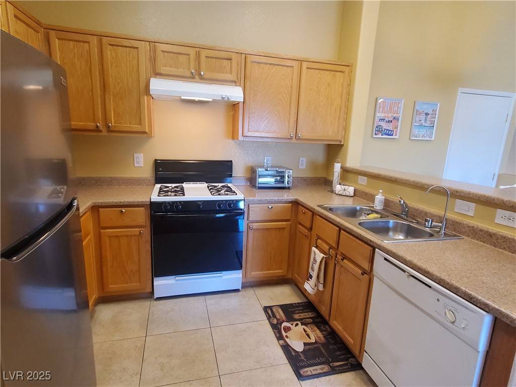 Las Vegas, NV 89122,4624 Snake Eyes ST #101