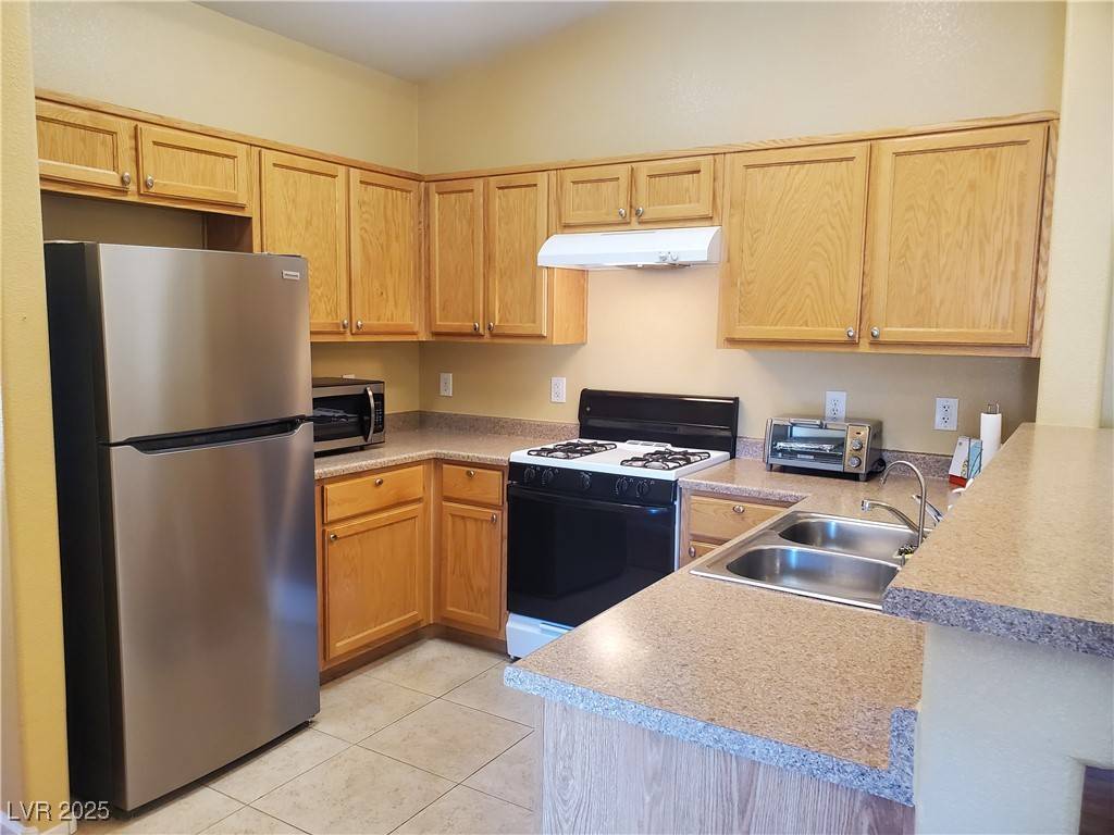 Las Vegas, NV 89122,4624 Snake Eyes ST #101
