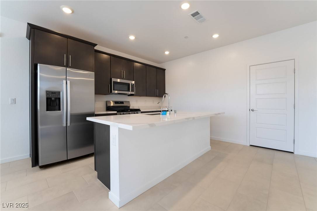 Henderson, NV 89011,1049 Strada Tortona