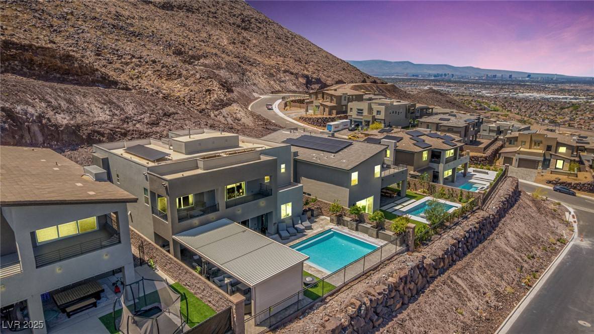 Henderson, NV 89012,302 Watteau CT