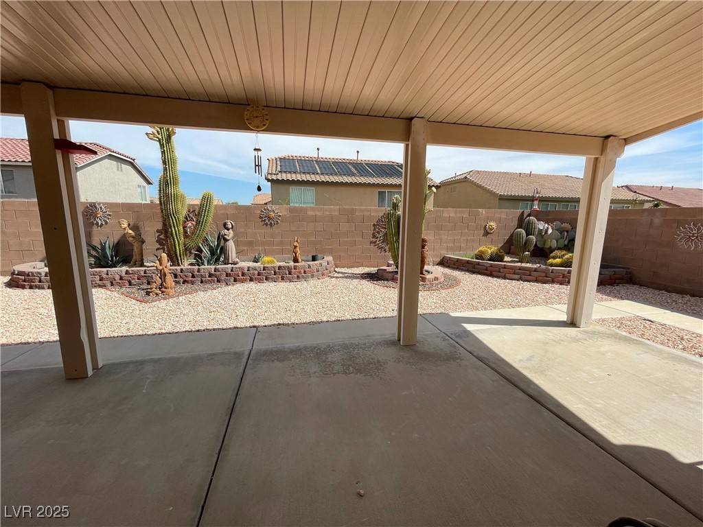 Henderson, NV 89002,174 Golden Crown AVE