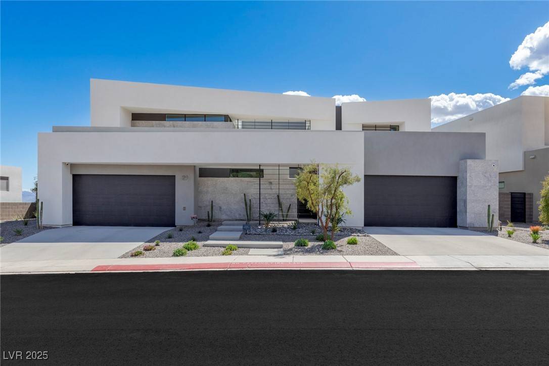 Henderson, NV 89011,29 Falling Ridge LN