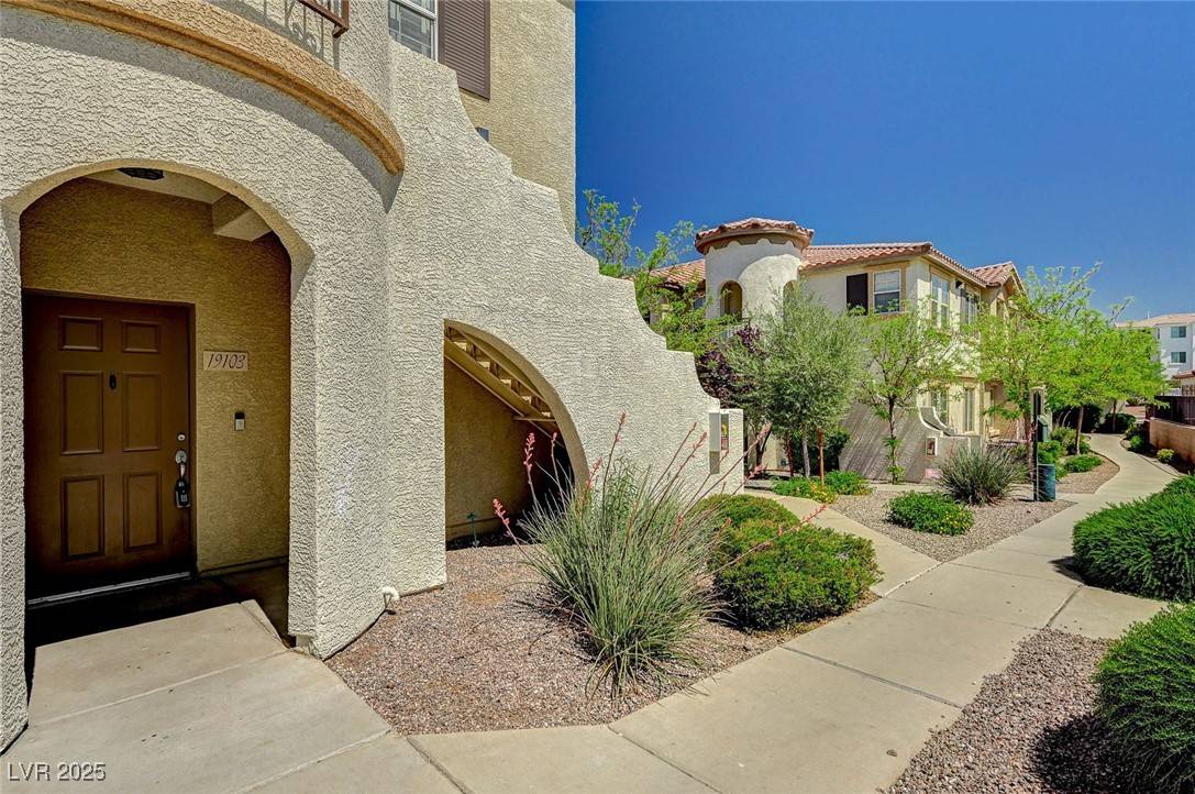 Henderson, NV 89074,50 Aura De Blanco ST #19103