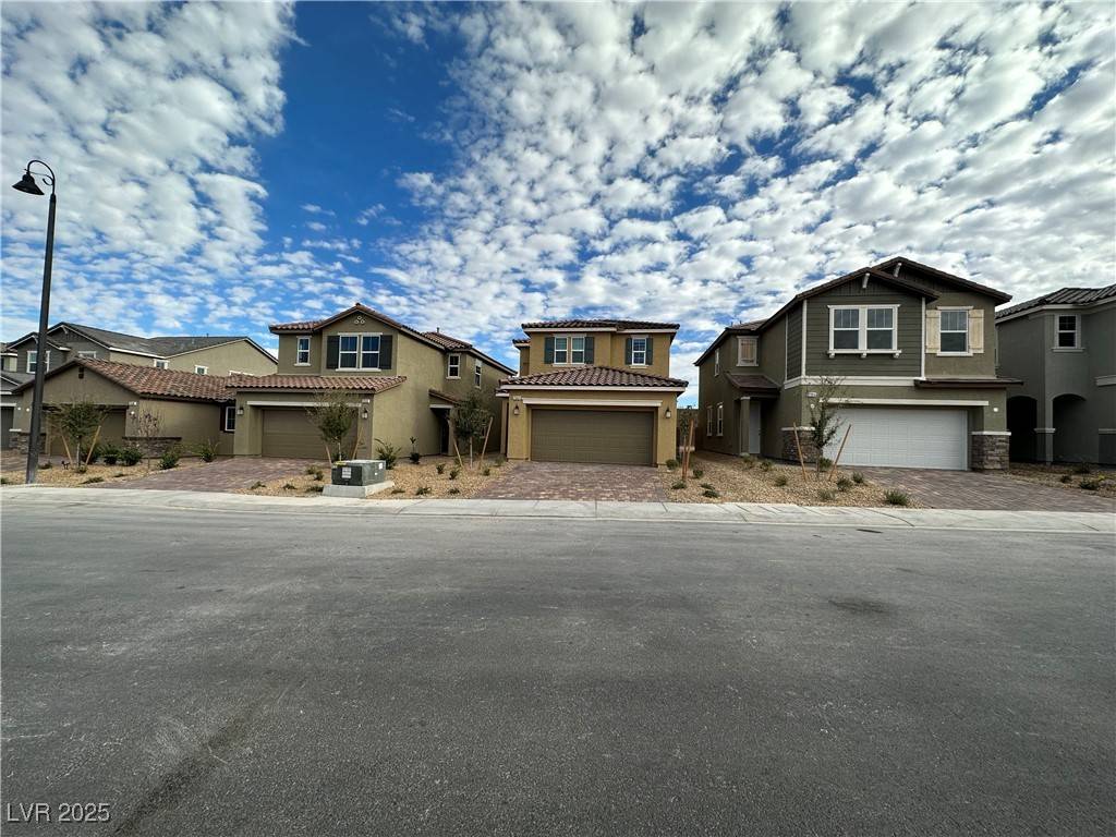 Henderson, NV 89044,2562 Ofanto ST