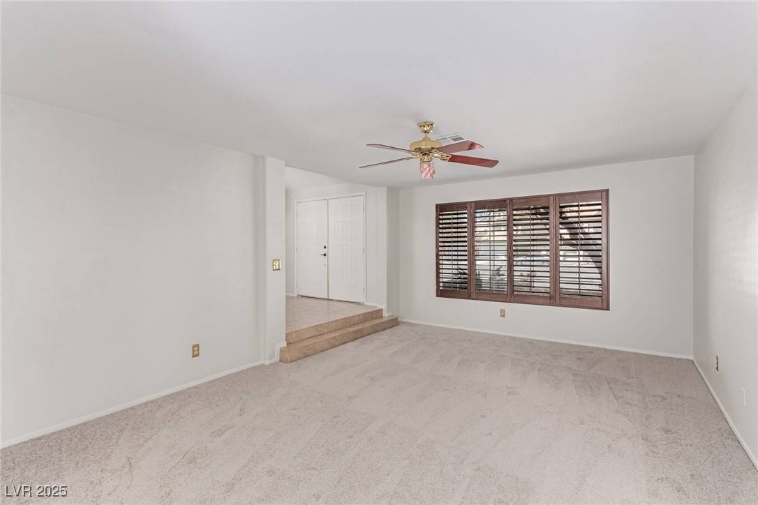 Las Vegas, NV 89117,2704 Shady Pond WAY