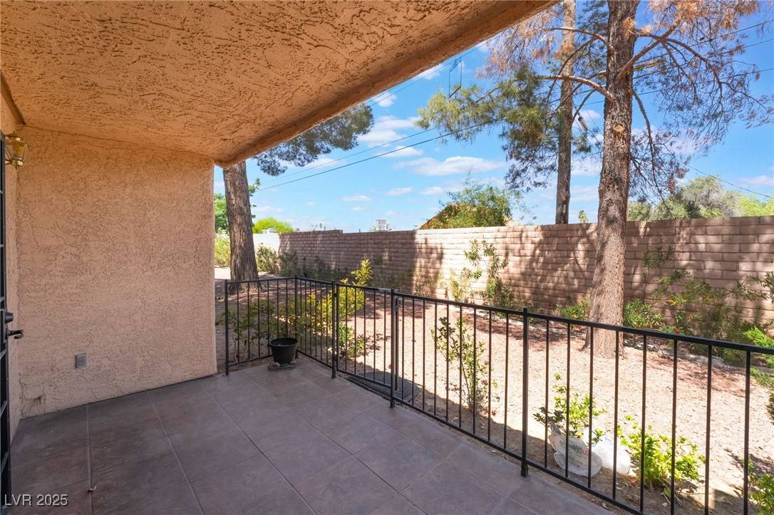 Las Vegas, NV 89102,2851 S Valley View BLVD #1068