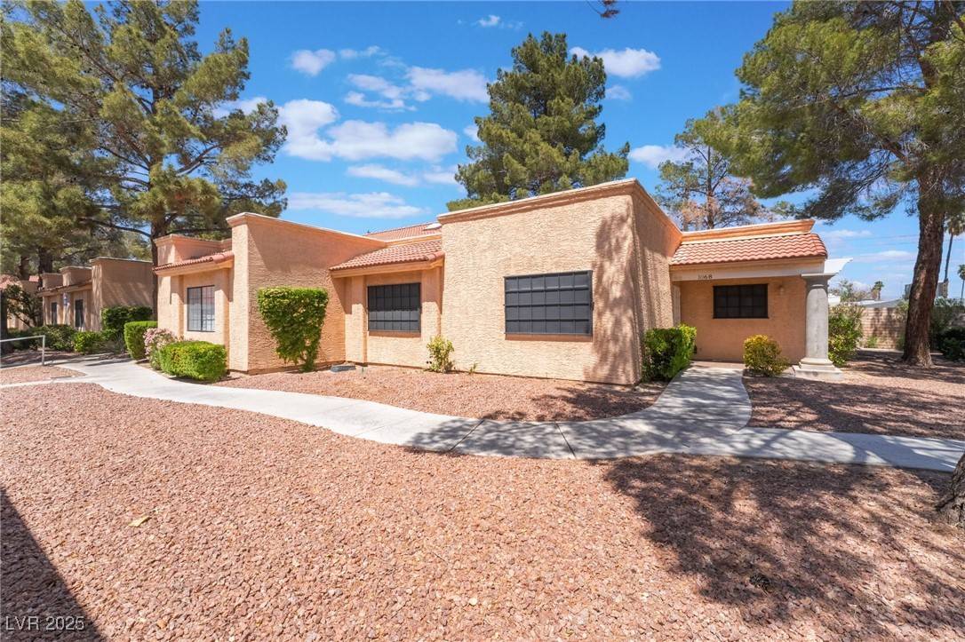 Las Vegas, NV 89102,2851 S Valley View BLVD #1068