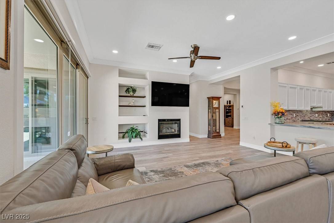 Henderson, NV 89052,77 Fountainhead CIR