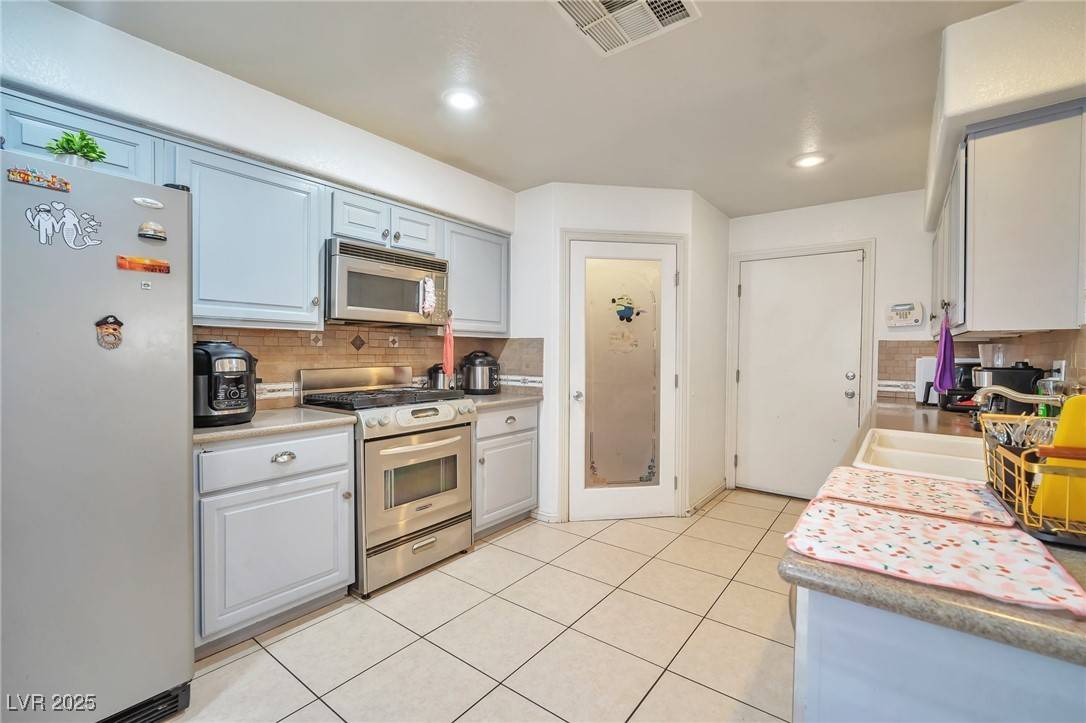 Las Vegas, NV 89178,9383 Borough Park ST