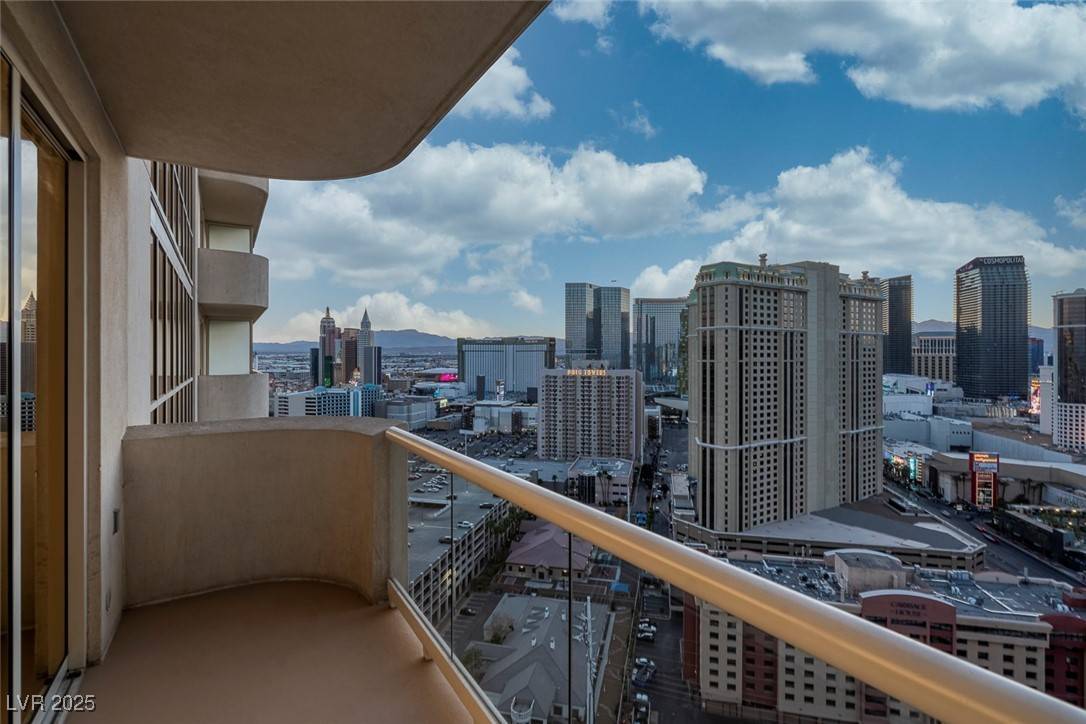 Las Vegas, NV 89109,135 E HARMON AVE #2515