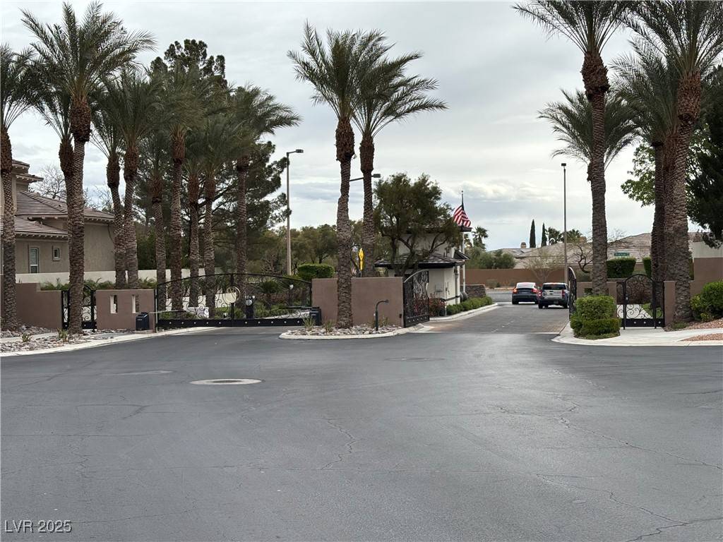 Las Vegas, NV 89144,10305 Orkiney DR