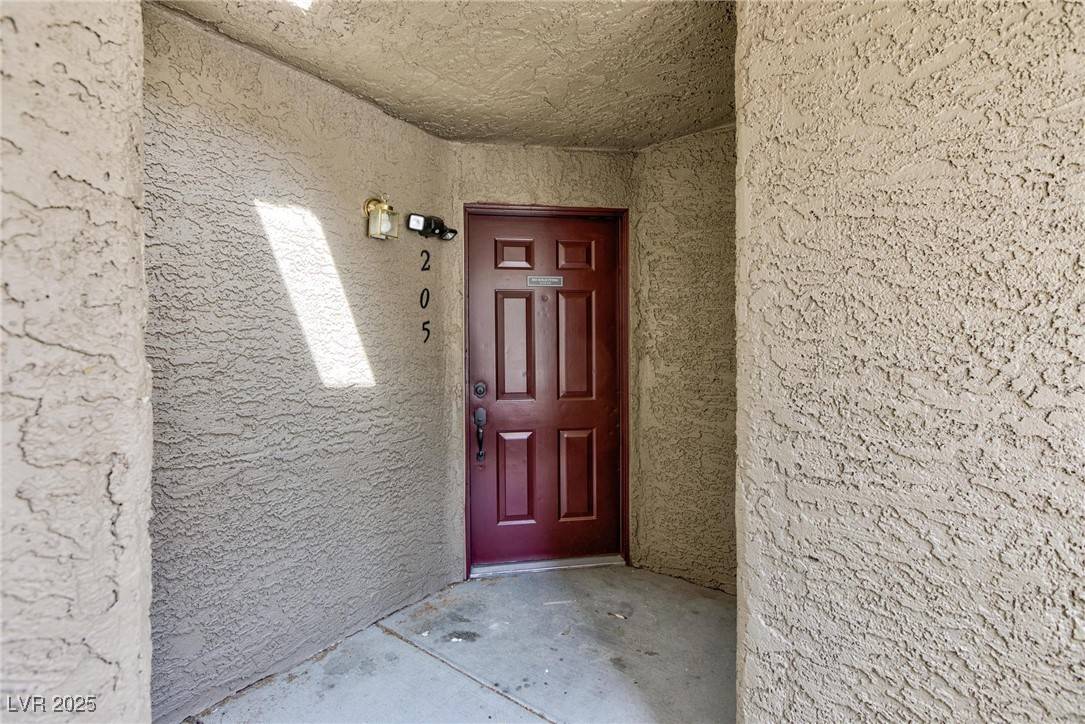 Las Vegas, NV 89118,5038 S Rainbow BLVD #205