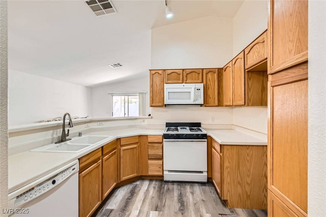 Las Vegas, NV 89122,5114 Mascaro DR