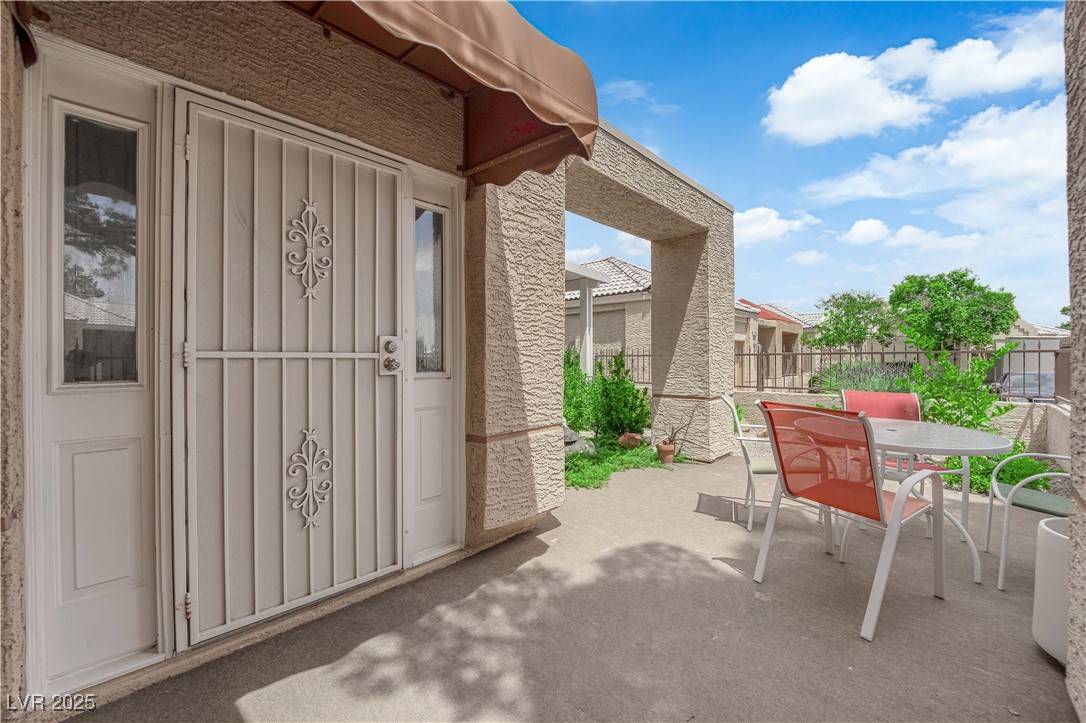 Las Vegas, NV 89107,328 Wild Plum LN
