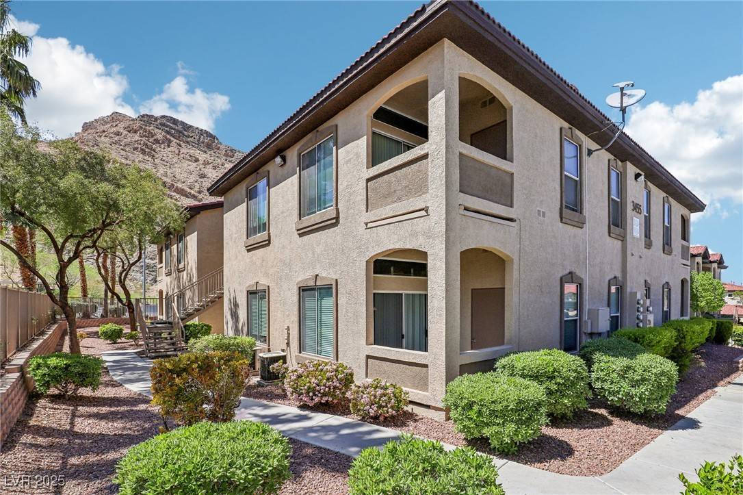 Las Vegas, NV 89129,3455 Cactus Shadow ST #203