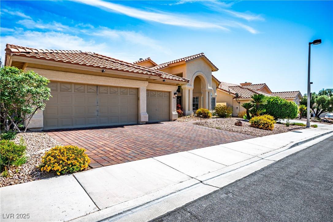 Las Vegas, NV 89117,9104 Lazy Hill CIR