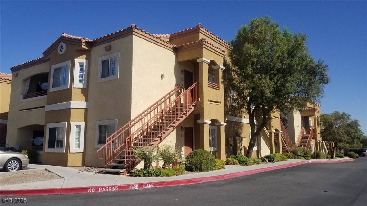 Las Vegas, NV 89113,6160 Rumrill ST #228