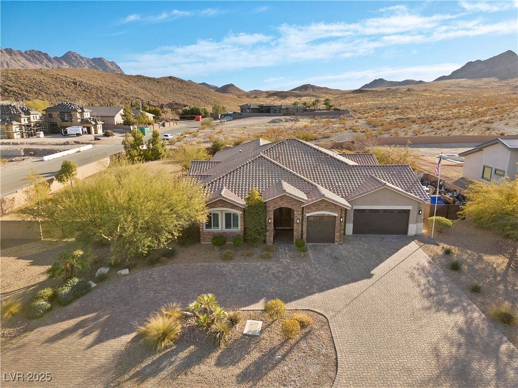 Henderson, NV 89002,421 Foxhall RD
