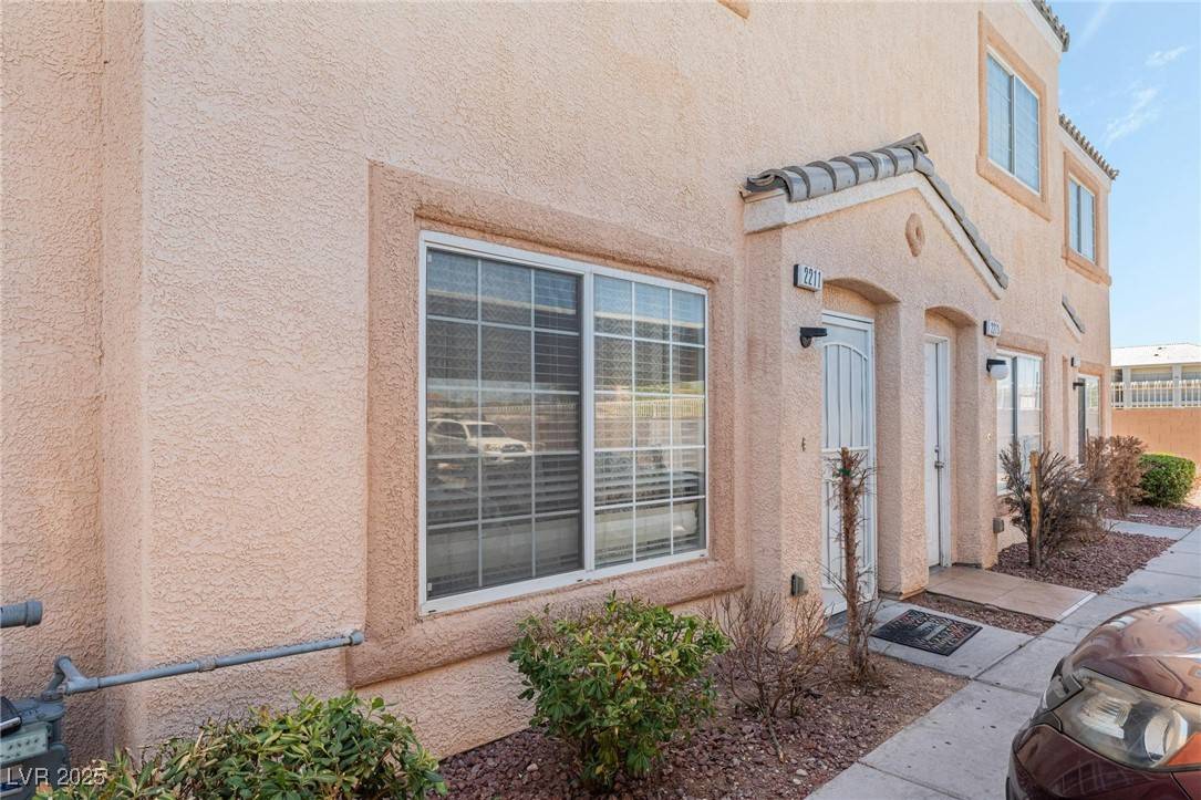 Las Vegas, NV 89106,2211 Sleepy CT