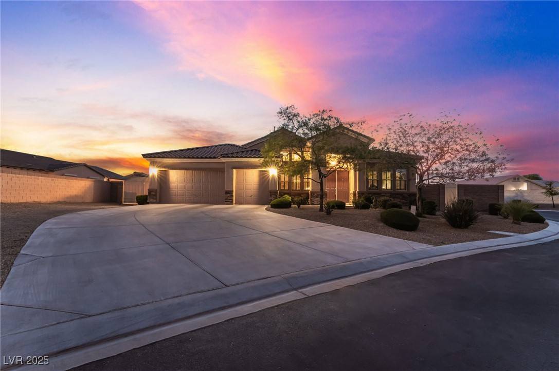 Las Vegas, NV 89149,7711 Gracemoor CT