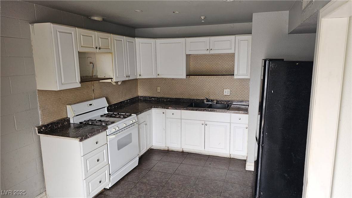 North Las Vegas, NV 89030,2525 Donna ST #L