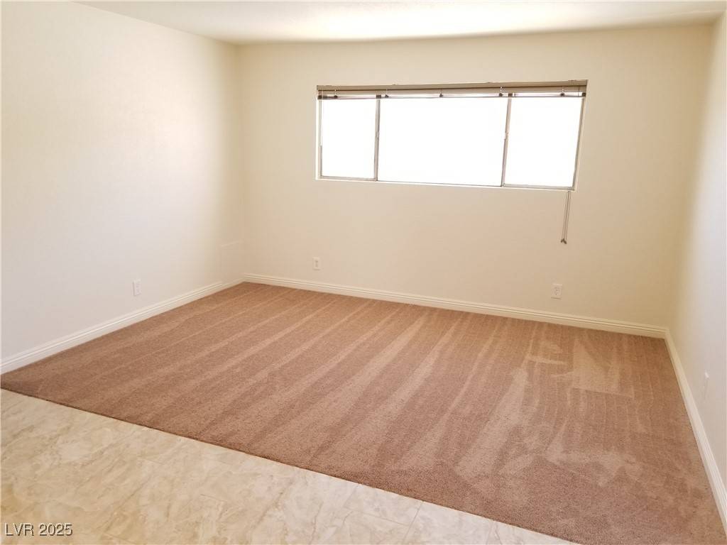 Las Vegas, NV 89107,212 Orland ST #17