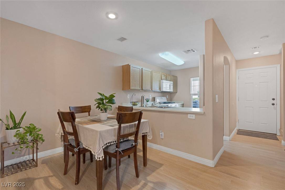 Las Vegas, NV 89139,6217 Lapilli AVE