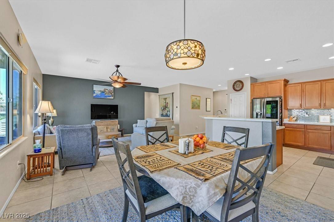 Las Vegas, NV 89122,6072 Canter Glen AVE